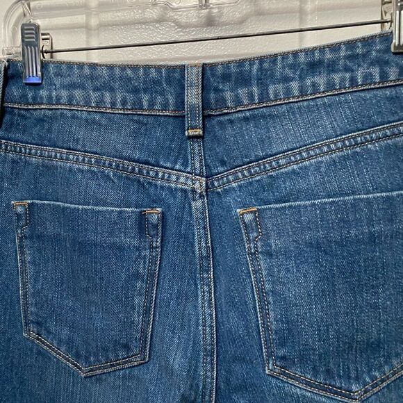 NWT ASOS Denim High Rise Step Hem Mom Jeans Size 28 - Picture 6 of 10